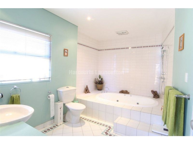 11 Bryan Street, Invermay TAS 7248