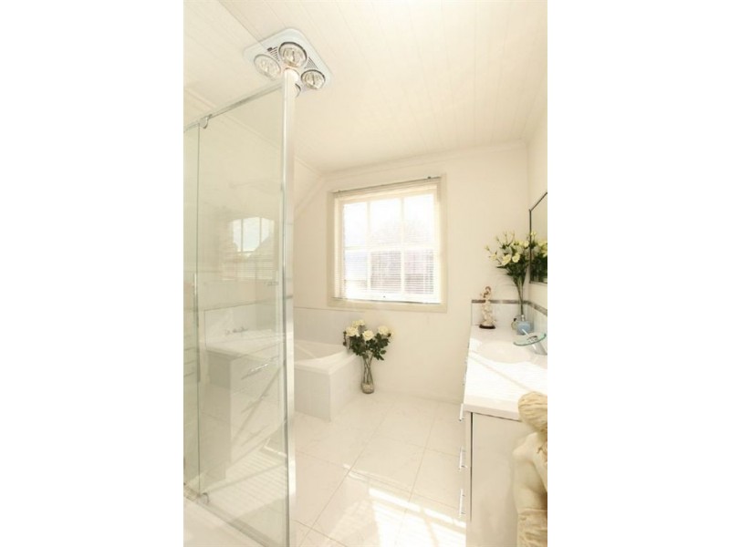 4 & 4a Collins Street, Evandale TAS 7212