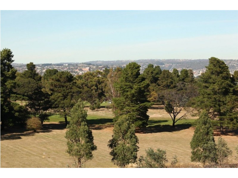 34 Crandon Crescent, Newnham TAS 7248