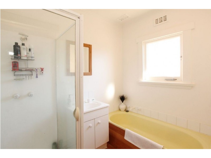 17 Parua Road, Newnham TAS 7248