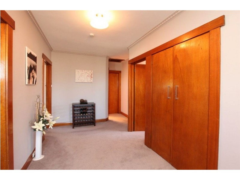 17 Parua Road, Newnham TAS 7248