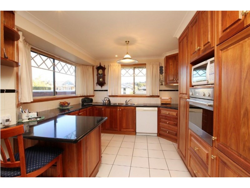 1 Landsborough Avenue, Newstead TAS 7250