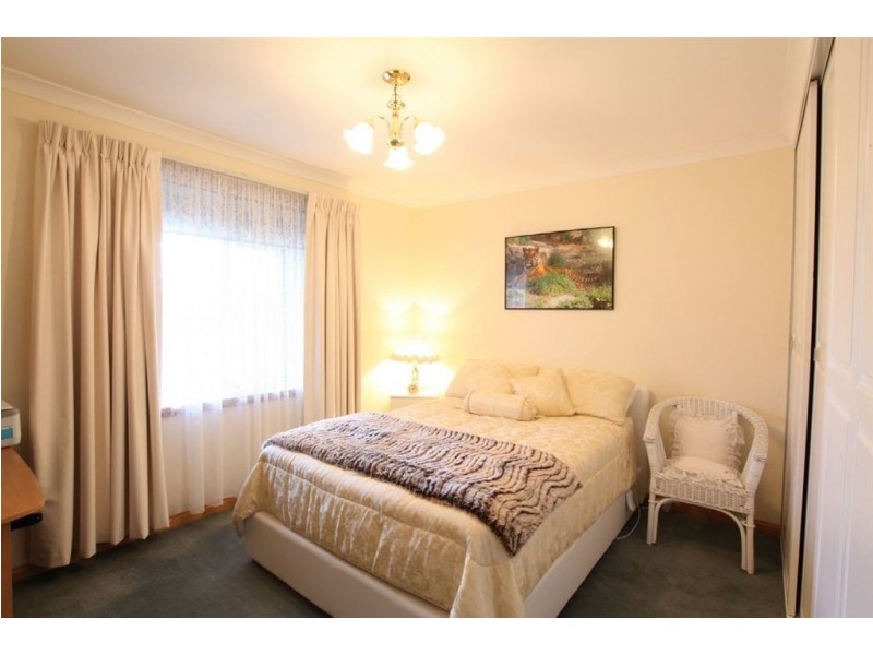 1 Landsborough Avenue, Newstead TAS 7250