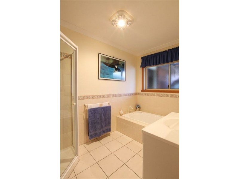 1 Landsborough Avenue, Newstead TAS 7250