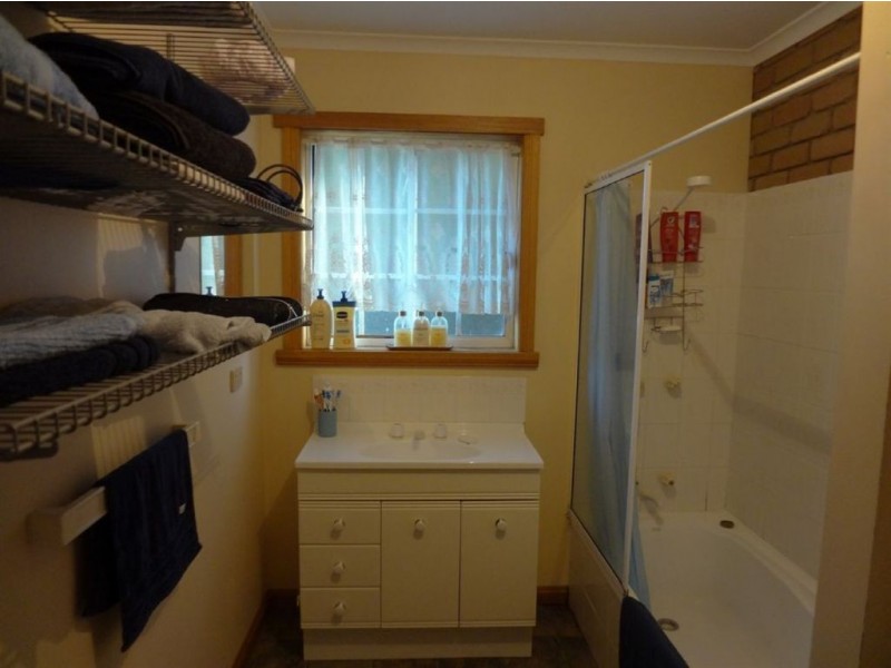 2/13-17 Parklands Parade, Newnham TAS 7248