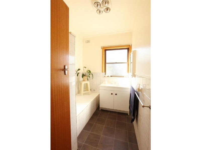 19 Binalong Avenue, St Leonards TAS 7250