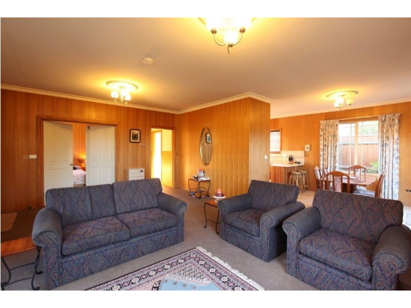 2/4 Casino Rise, Prospect Vale TAS 7250