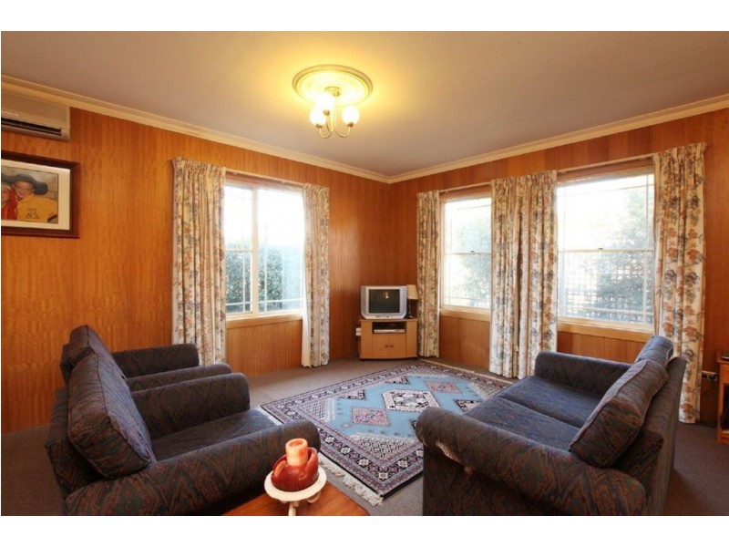 2/4 Casino Rise, Prospect Vale TAS 7250