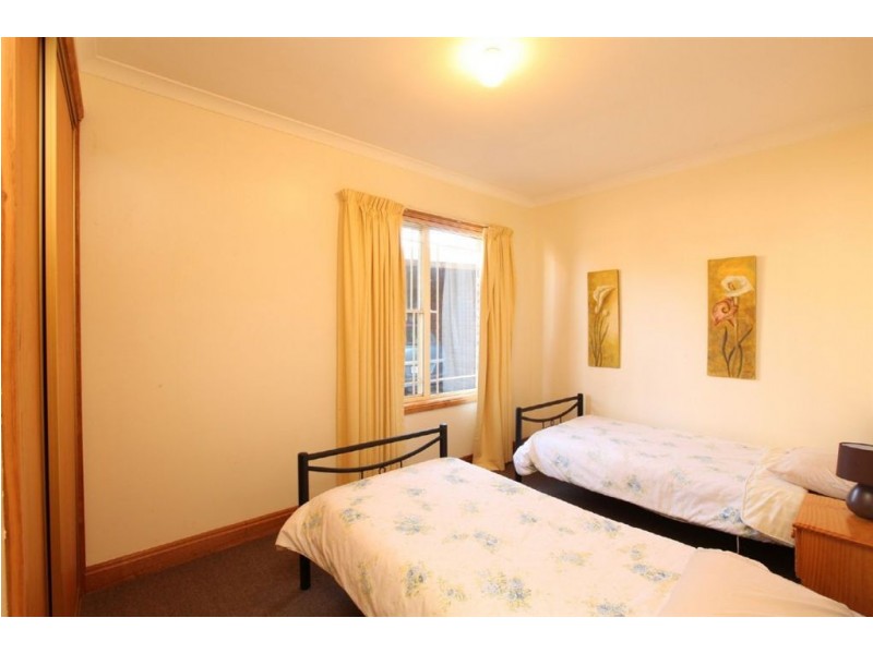 2/4 Casino Rise, Prospect Vale TAS 7250