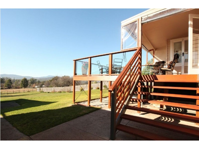 52 Main Road, Exeter TAS 7275