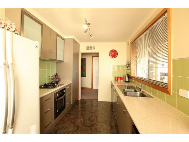14 Chestnut Road, Youngtown TAS 7249