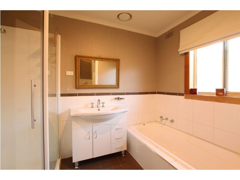 14 Chestnut Road, Youngtown TAS 7249
