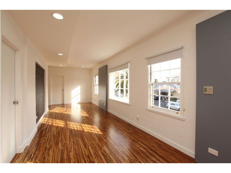 26 & 27 Yorktown Square, Launceston TAS 7250