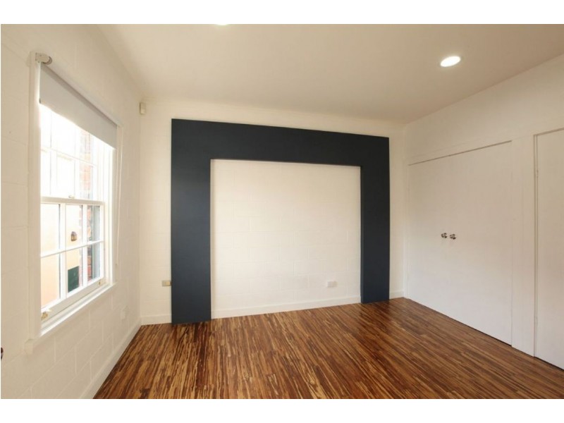 26 & 27 Yorktown Square, Launceston TAS 7250