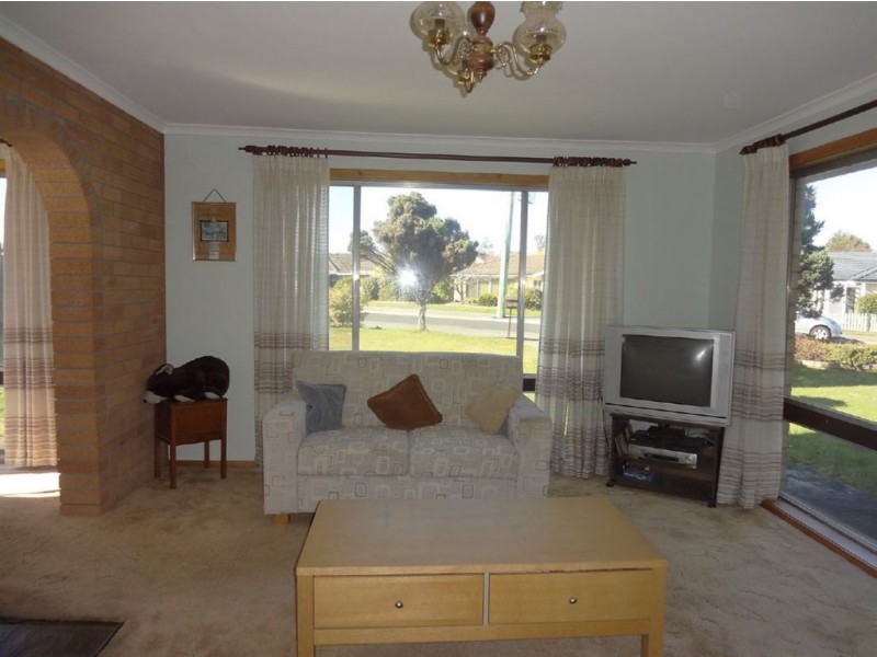 5 Walnut Grove, Summerhill TAS 7250