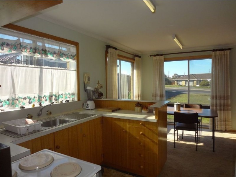 5 Walnut Grove, Summerhill TAS 7250