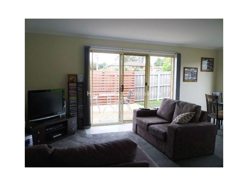 1/129 Alanvale Road, Newnham TAS 7248