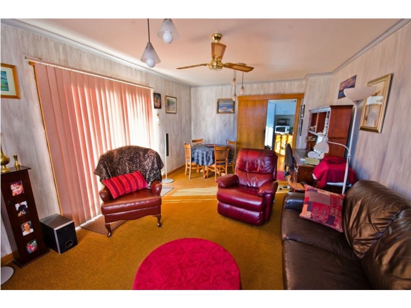 16 Cue Street, Youngtown TAS 7249