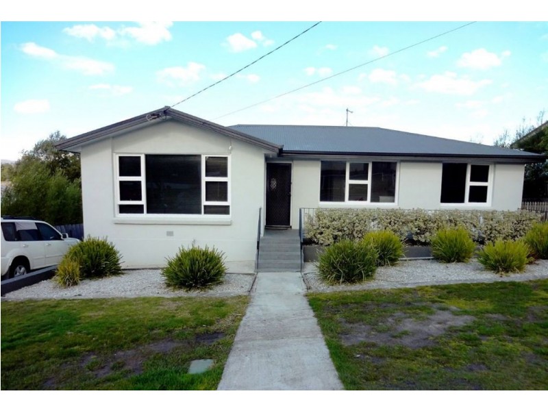 22 Paringa Avenue, Newnham TAS 7248