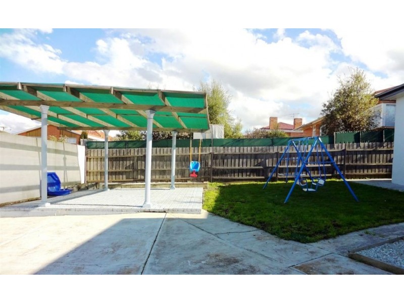 22 Paringa Avenue, Newnham TAS 7248