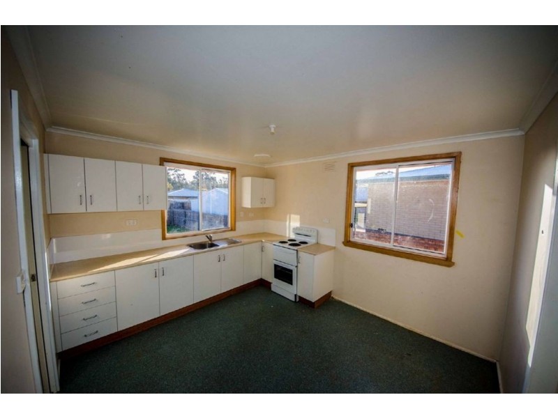 9 Pioneer Parade, Ravenswood TAS 7250
