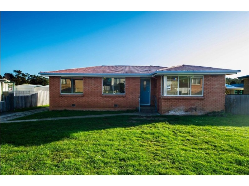 9 Pioneer Parade, Ravenswood TAS 7250