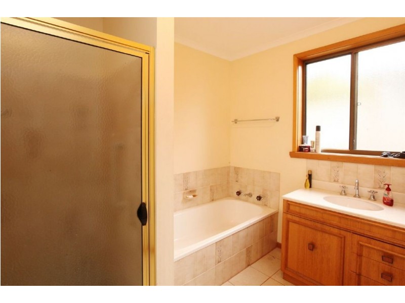 1/10 Rennie Court, Norwood TAS 7250