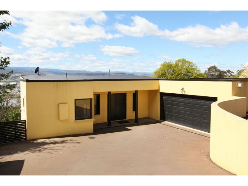 14 Floreat Crescent, Trevallyn TAS 7250