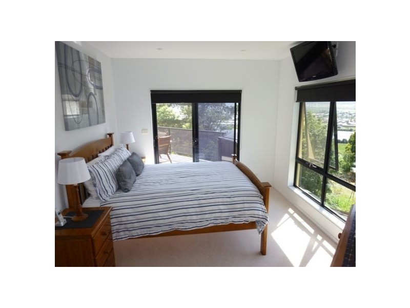14 Floreat Crescent, Trevallyn TAS 7250