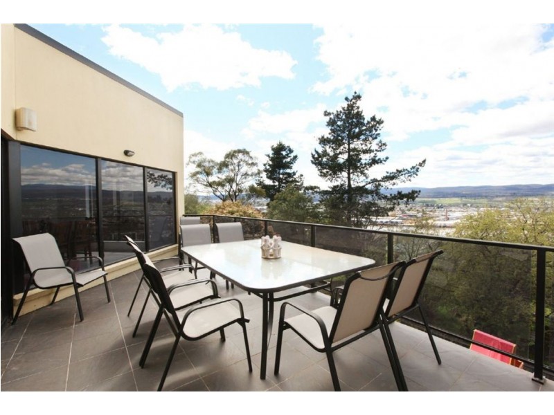 14 Floreat Crescent, Trevallyn TAS 7250