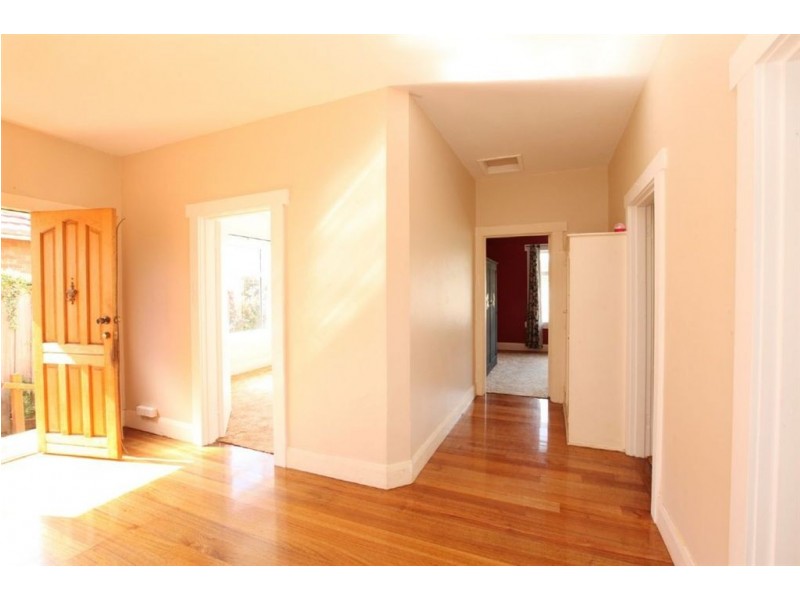 16 Bowen Avenue, Trevallyn TAS 7250