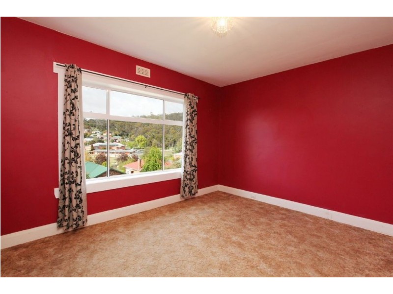 16 Bowen Avenue, Trevallyn TAS 7250