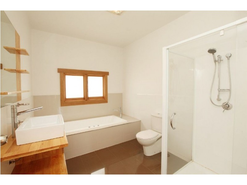 16 Bowen Avenue, Trevallyn TAS 7250