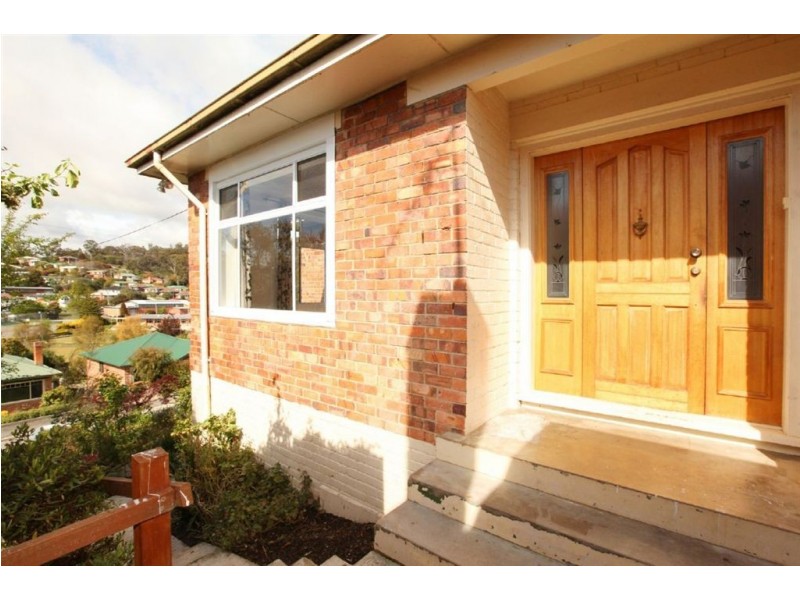 16 Bowen Avenue, Trevallyn TAS 7250