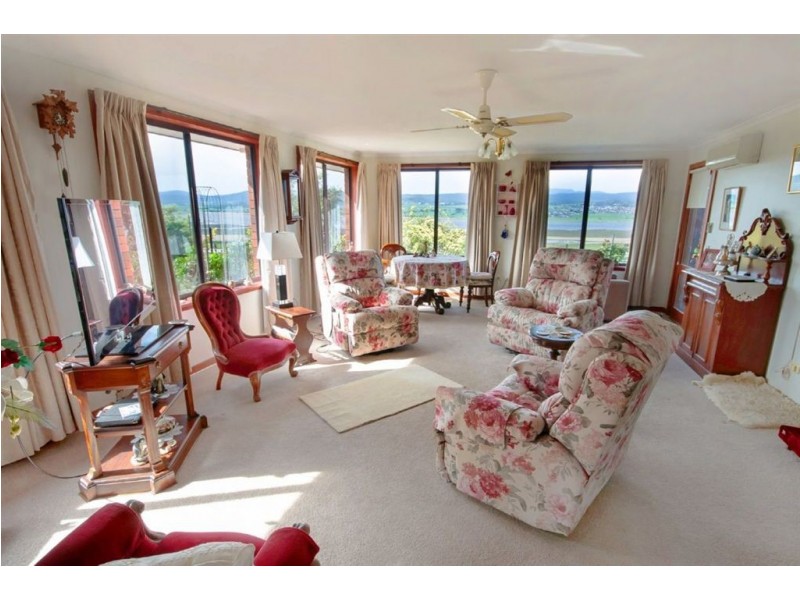 7 Winifred Circle, Riverside TAS 7250