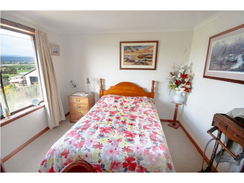 7 Winifred Circle, Riverside TAS 7250