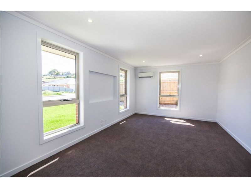 13 Eastfield Drive, Newnham TAS 7248