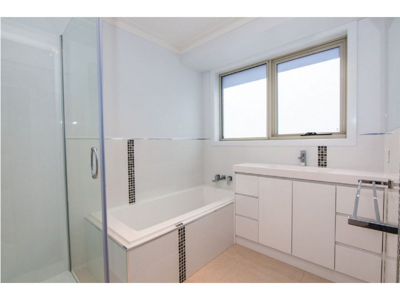 13 Eastfield Drive, Newnham TAS 7248