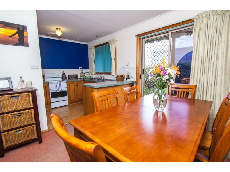 2/11 Georgina Court, West Launceston TAS 7250
