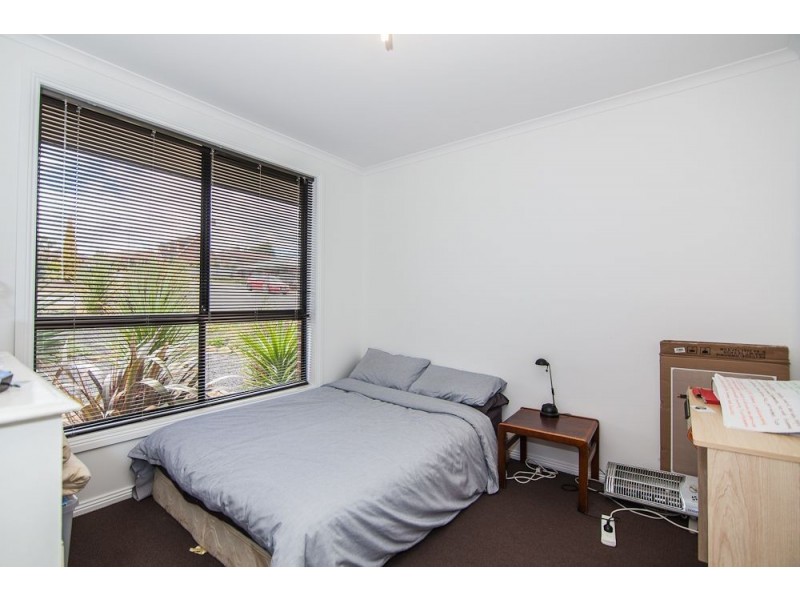 10 Dafnis Drive, Newnham TAS 7248