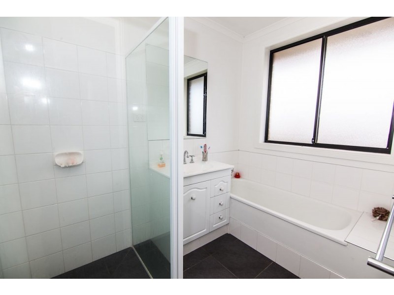 10 Dafnis Drive, Newnham TAS 7248