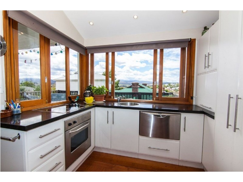 9 St. Georges Square, East Launceston TAS 7250