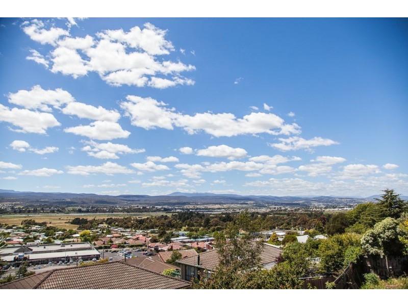 2/72 Riverside Drive, Riverside TAS 7250