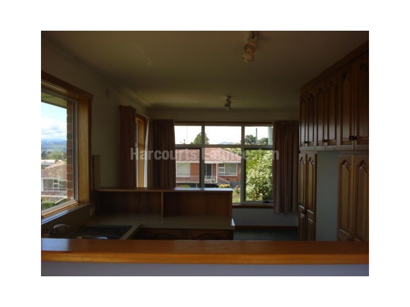 8 Janor Street, Riverside TAS 7250