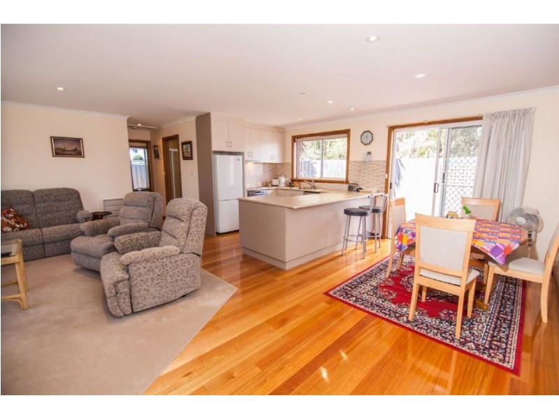 2/15 Pamela Court, Summerhill TAS 7250