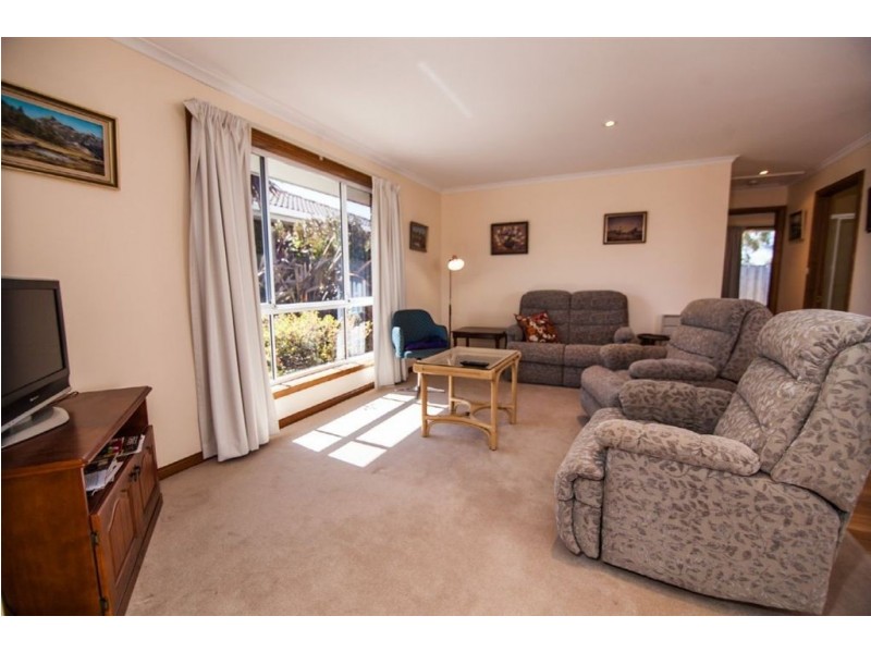 2/15 Pamela Court, Summerhill TAS 7250