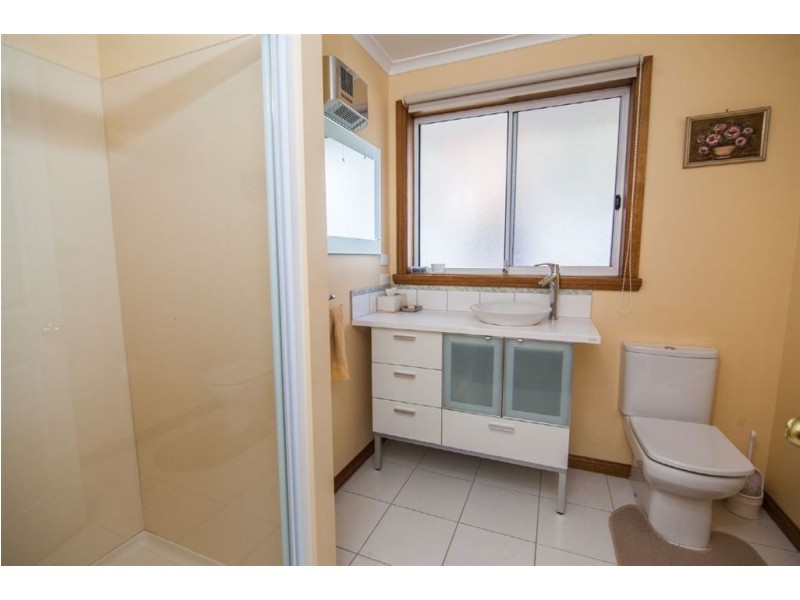 2/15 Pamela Court, Summerhill TAS 7250