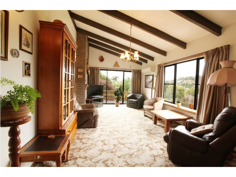 21 Guilford Road, Riverside TAS 7250