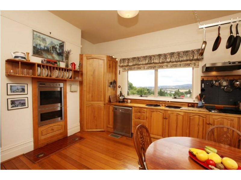 8 Lanoma Street, East Launceston TAS 7250