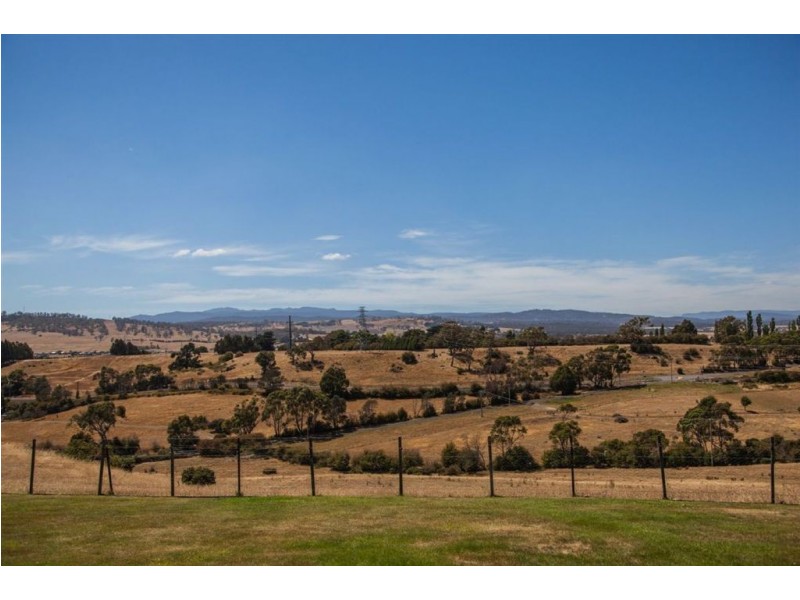 15 Spring Grove, Youngtown TAS 7249